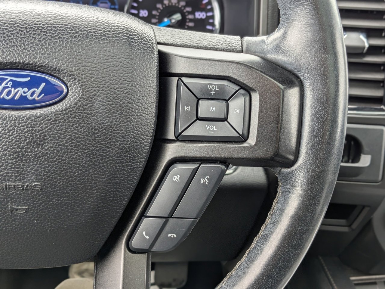 Used 2018 Ford Expedition Limited w/ Equipment Group 301A image 34