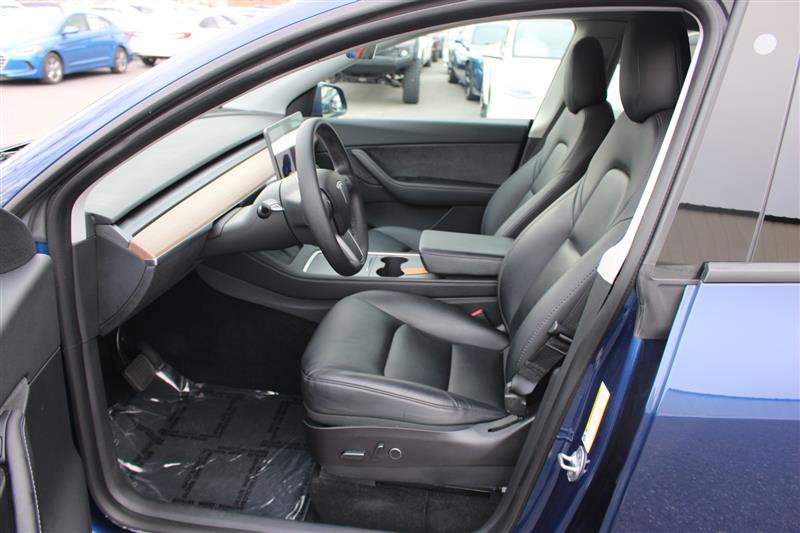 Used 2022 Tesla Model Y Long Range image 8