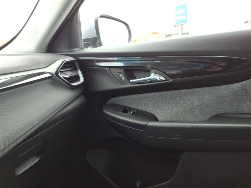 Used 2024 Chevrolet TrailBlazer LT w/ LT Cold Weather Package image 30