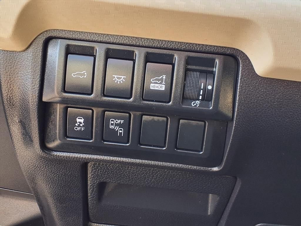 Used 2021 Subaru Ascent Premium w/ Convenience Package image 19