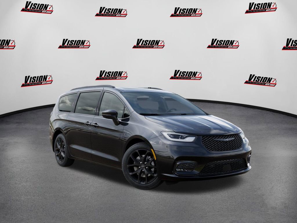 New 2026 Chrysler Pacifica Limited w/ S Appearance Package image 5