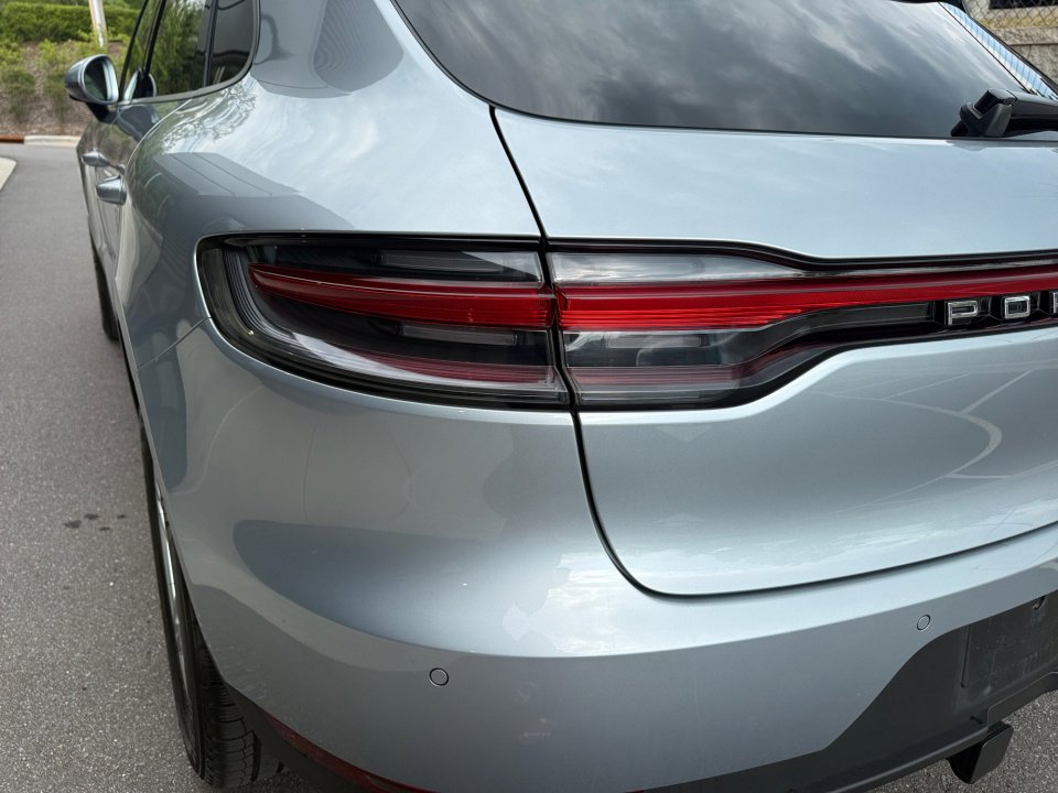 Certified 2020 Porsche Macan AWD/4WD image 14