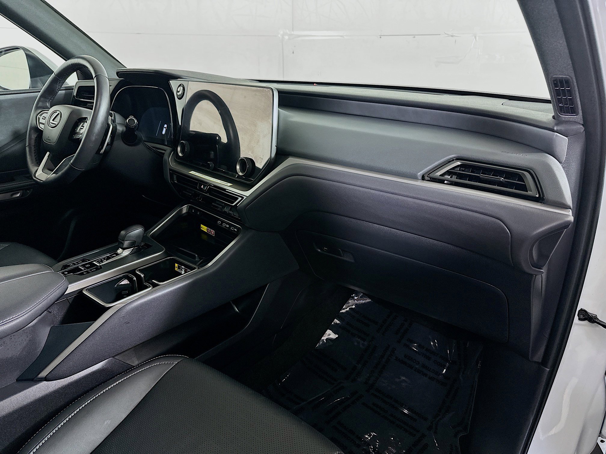 Used 2025 Lexus TX 350 AWD w/ Technology Package image 29