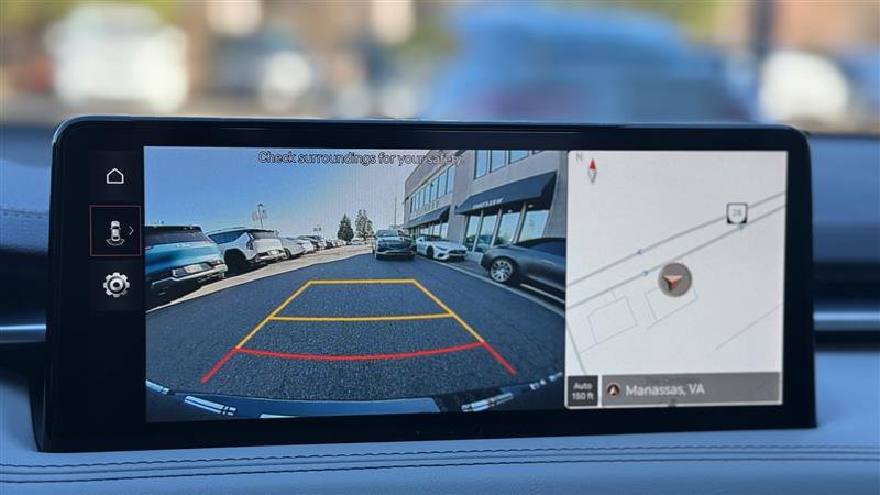 Used 2025 Genesis G70 2.5T image 37