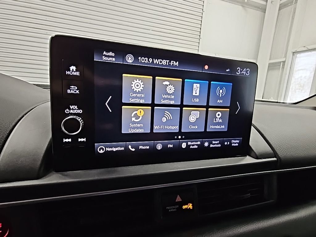 Used 2023 Honda Pilot Touring image 17