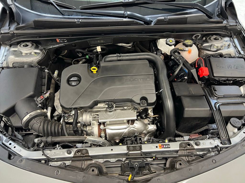 Used 2025 Chevrolet Malibu LS image 31