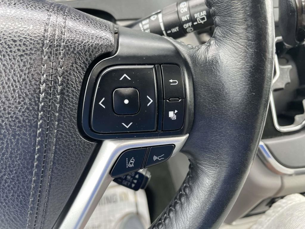 Used 2018 Toyota Sienna XLE Premium image 37
