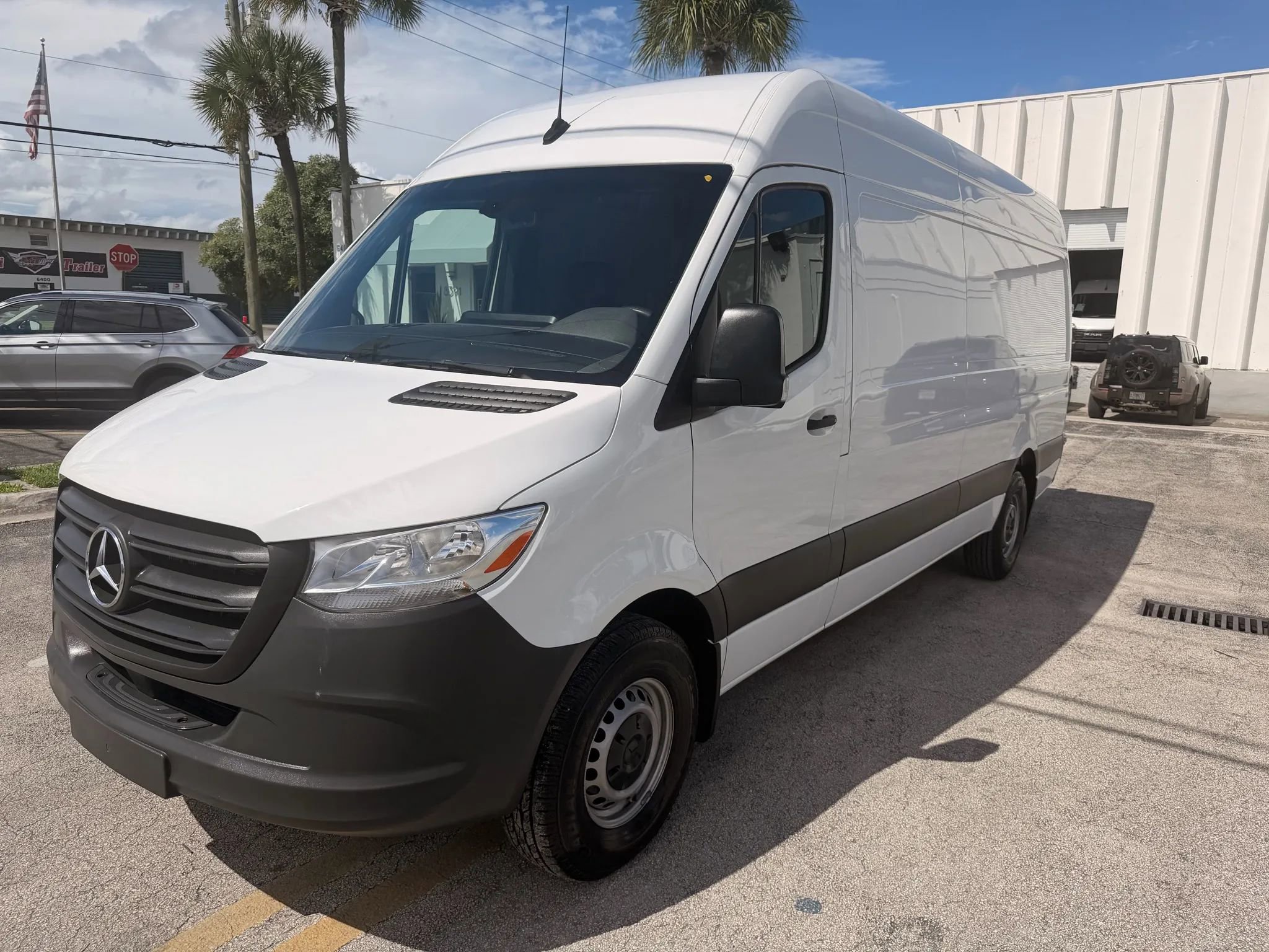 Used 2023 Mercedes-Benz Sprinter 2500 image 3