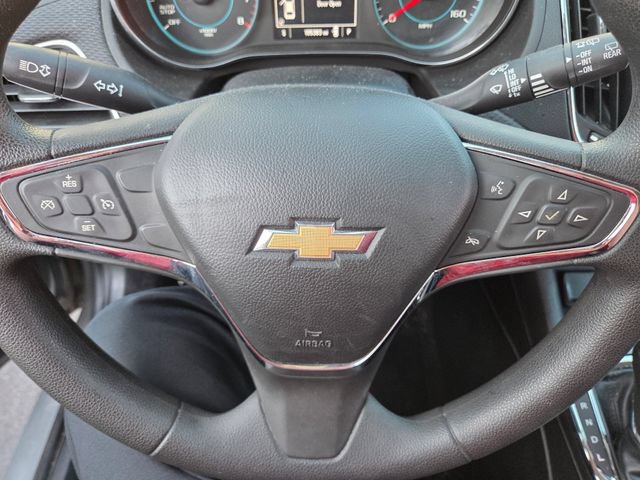 Used 2018 Chevrolet Cruze LT w/ Convenience Package FWD image 18