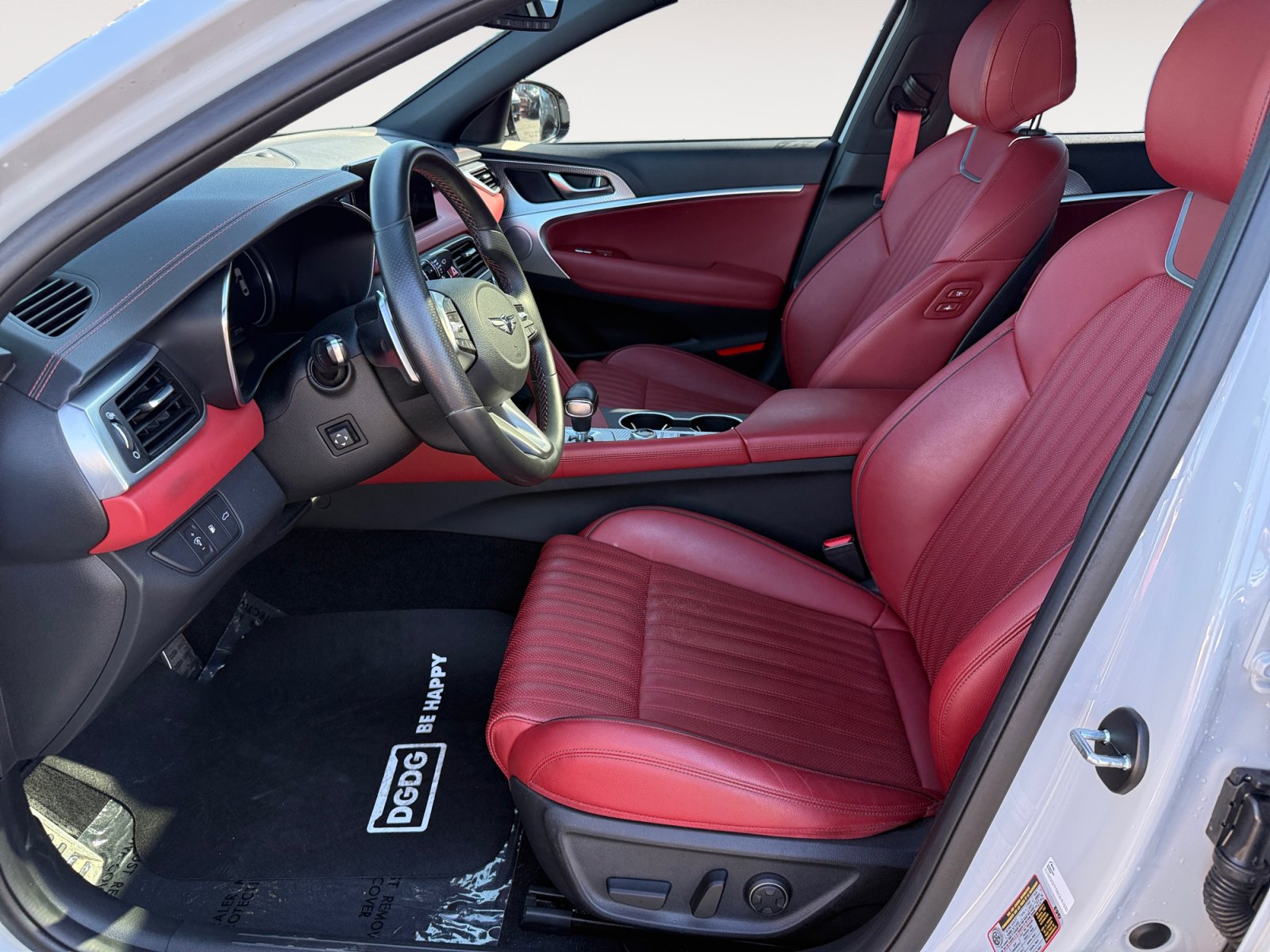 Used 2023 Genesis G70 2.0T w/ Sport Prestige Package image 10