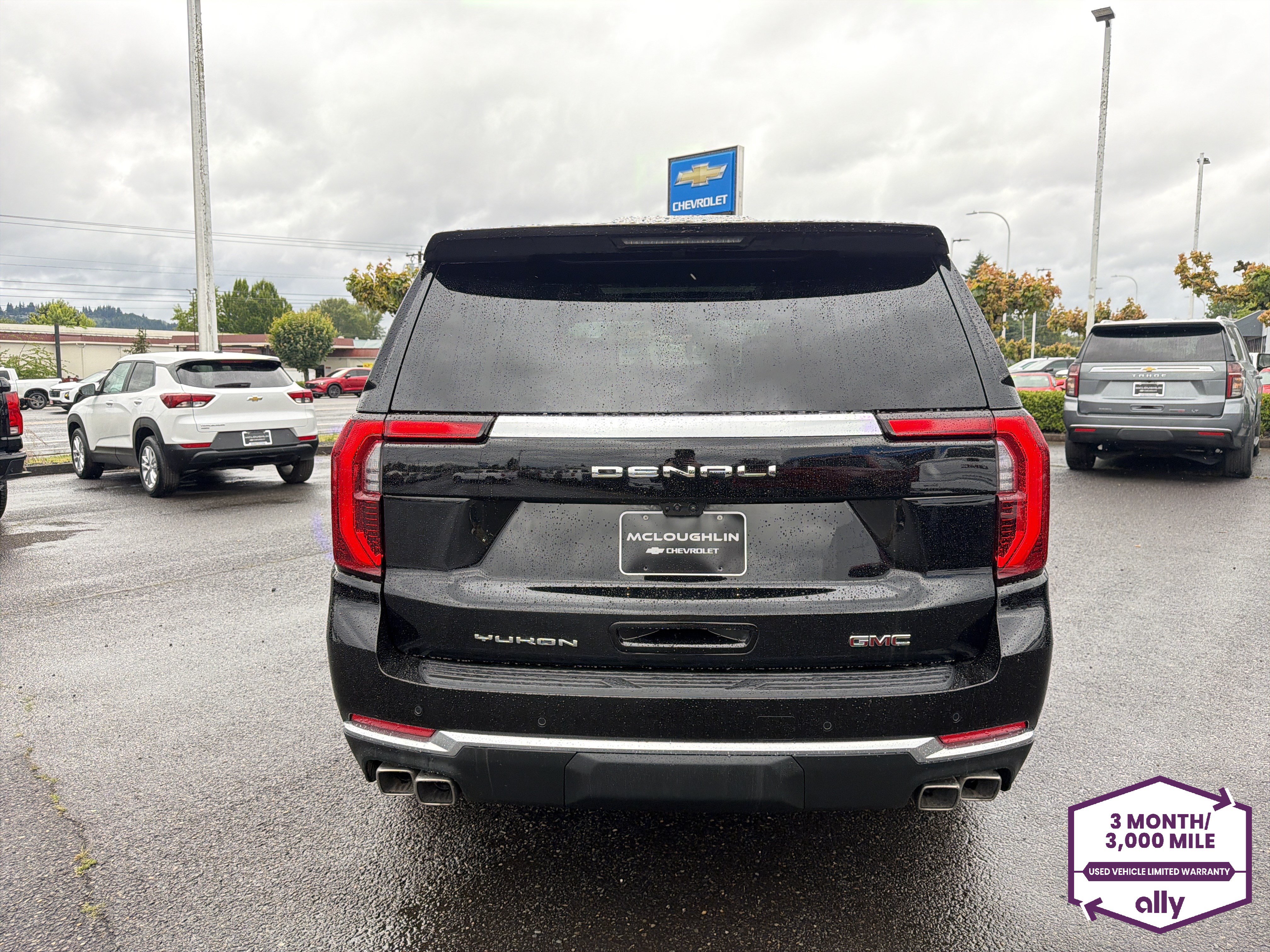 Used 2025 GMC Yukon Denali w/ Denali Reserve Package AWD/4WD image 4