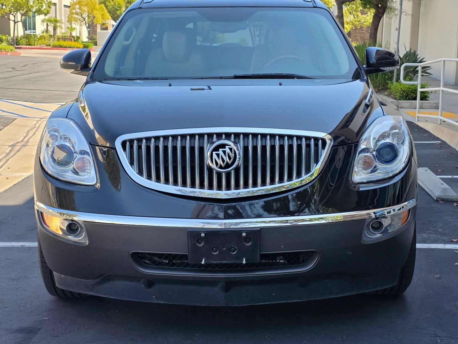 Used 2012 Buick Enclave Premium FWD image 2