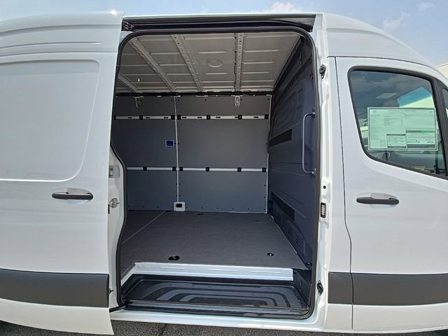 New 2025 Mercedes-Benz Sprinter 4500 image 8