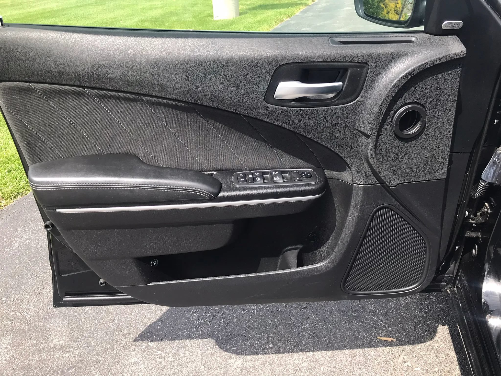 Used 2019 Dodge Charger SXT AWD/4WD image 11