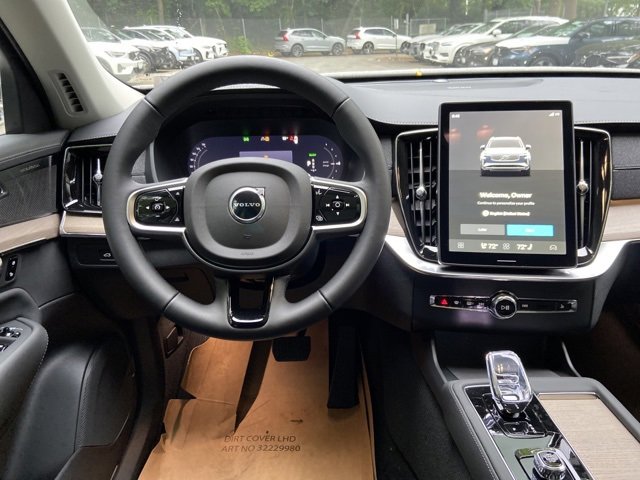 New 2026 Volvo XC90 T8 Plus image 14