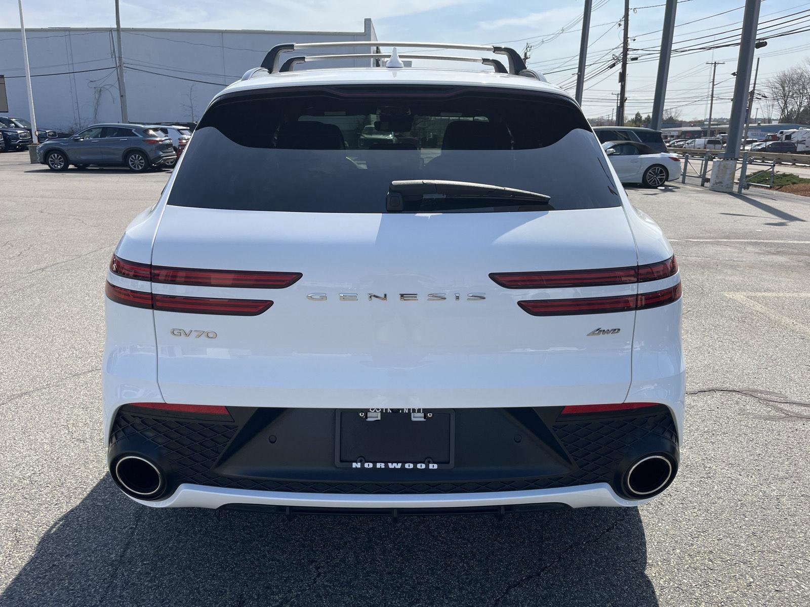 Used 2023 Genesis GV70 2.5T w/ Sport Prestige Package image 4