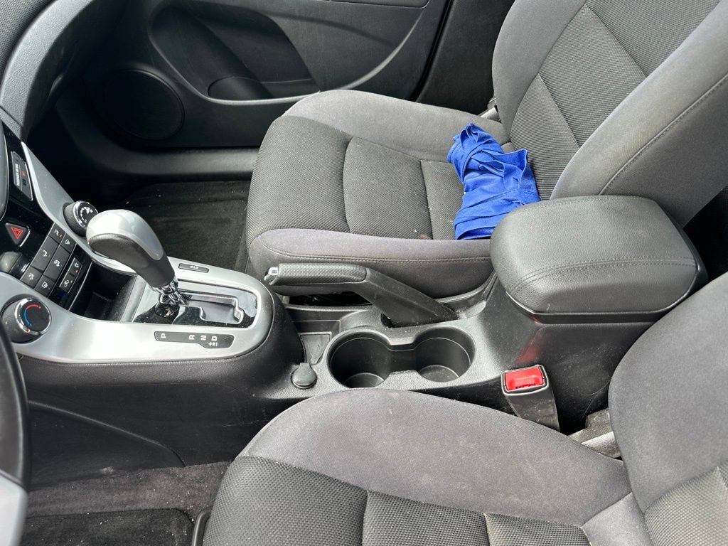 Used 2014 Chevrolet Cruze LT FWD image 25