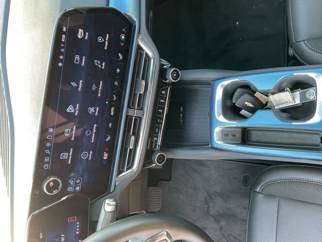 Used 2025 Chevrolet Equinox EV LT w/ Convenience Package image 16