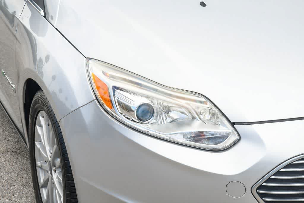 Used 2017 Ford Focus Electric Hatchback FWD image 4