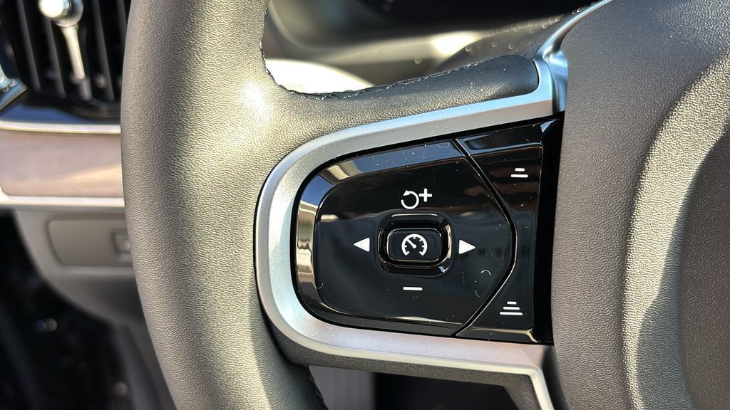 New 2026 Volvo XC90 T8 Plus AWD/4WD image 16