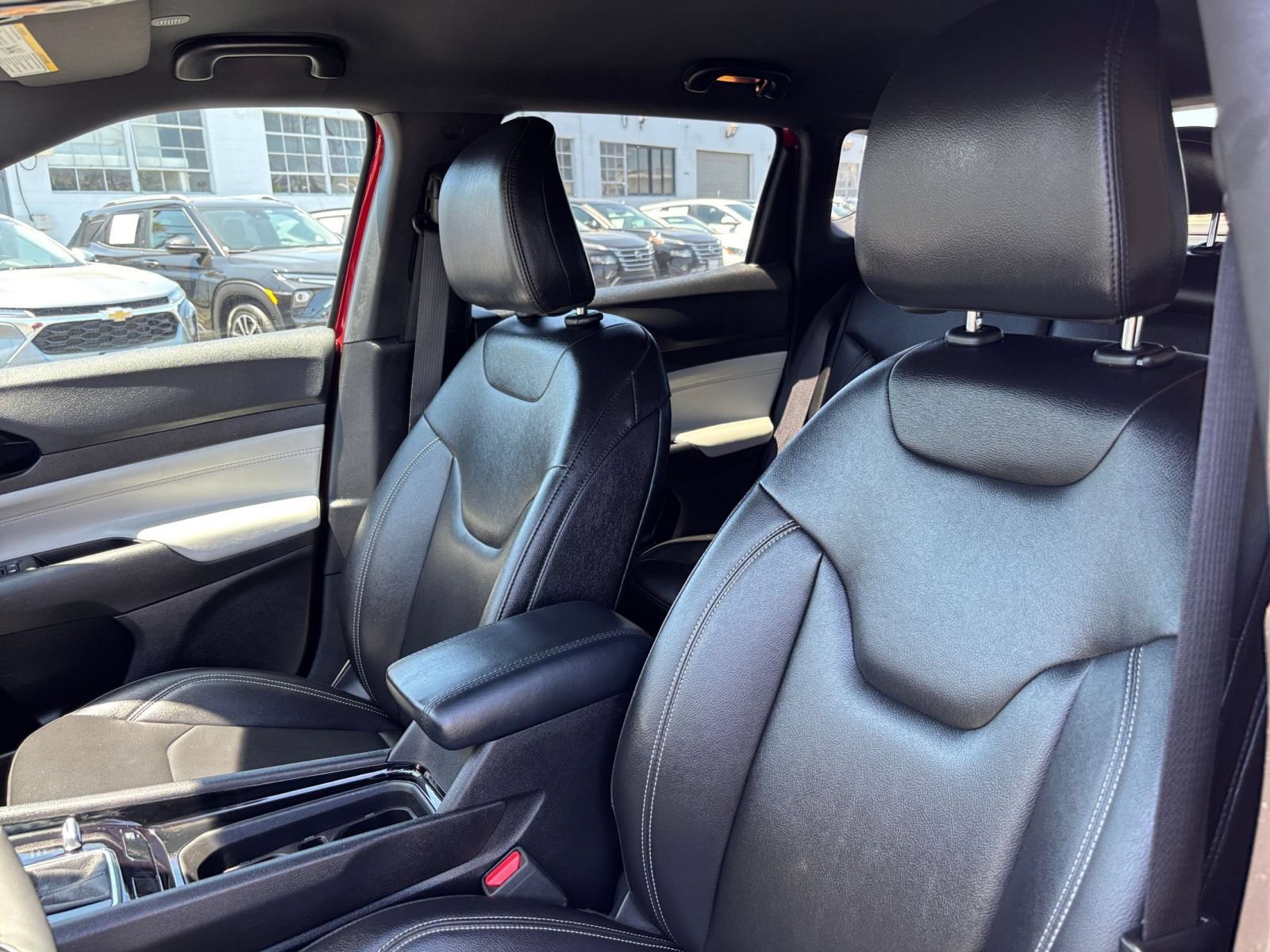 Used 2025 Jeep Compass Limited AWD/4WD image 28