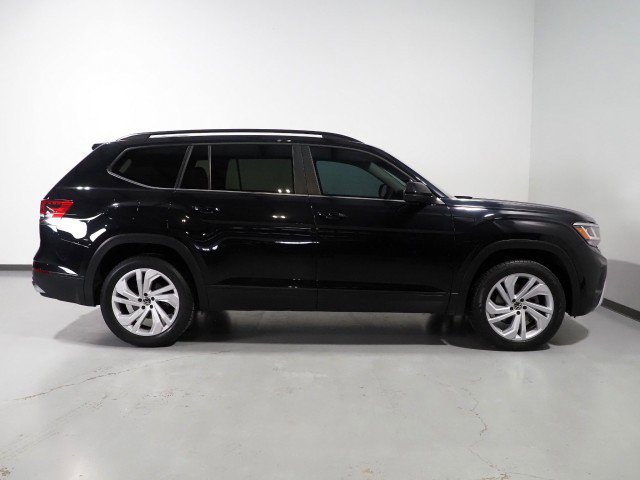 Used 2021 Volkswagen Atlas SE w/ Technology Package w/ Panoramic Sunroof Package image 4