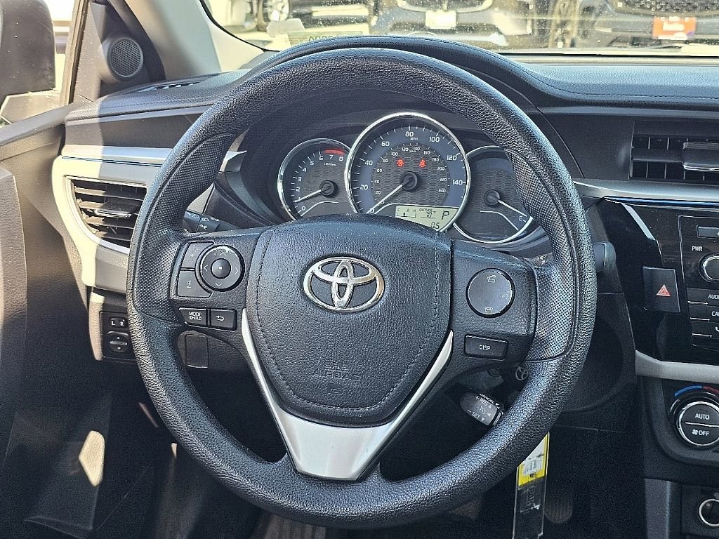 Used 2014 Toyota Corolla LE FWD image 32