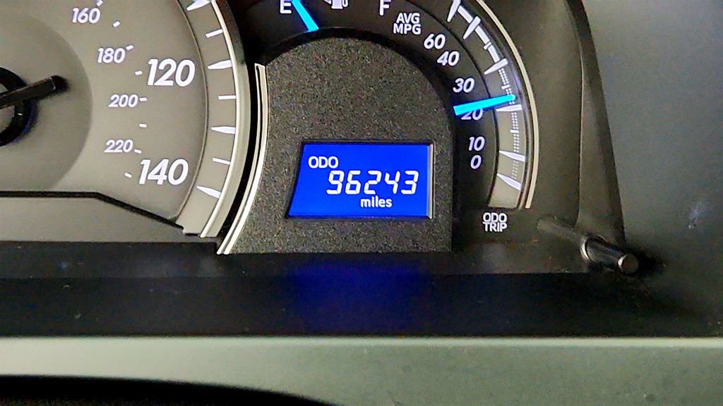 Used 2015 Toyota Camry LE FWD image 15