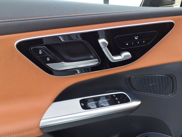 Used 2024 Mercedes-Benz GLC 43 AMG 4MATIC image 13