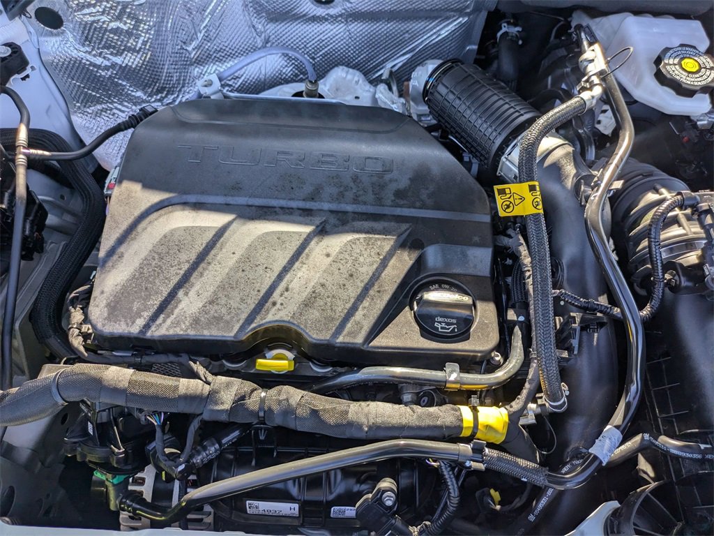 Used 2025 Chevrolet Trax LT w/ LT Convenience Package image 34