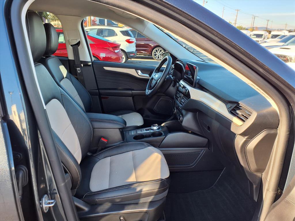 Certified 2022 Ford Escape Titanium w/ Titanium Elite Package image 6