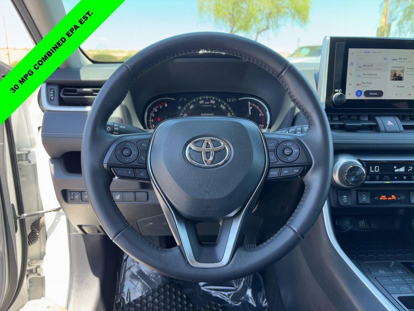 Used 2025 Toyota RAV4 XLE w/ Weather Package AWD/4WD image 18