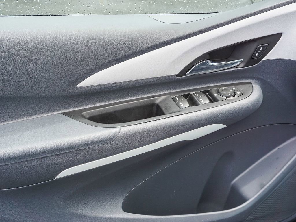 Used 2020 Chevrolet Bolt LT image 18