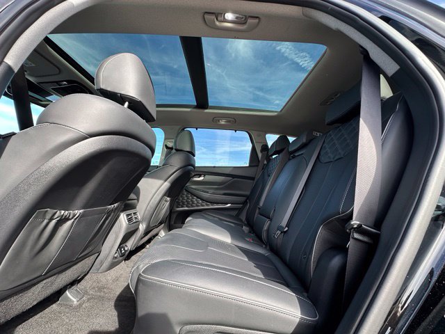 Used 2022 Hyundai Santa Fe Limited AWD/4WD image 16