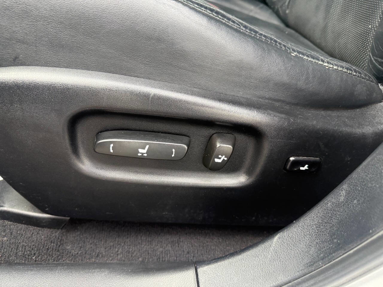 Used 2011 Lexus RX 350 AWD w/ Premium Pkg image 18