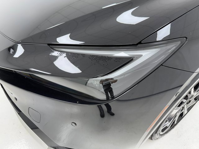 Used 2025 Toyota Prius Plug-In Hybrid w/ Limited Premium Package image 6