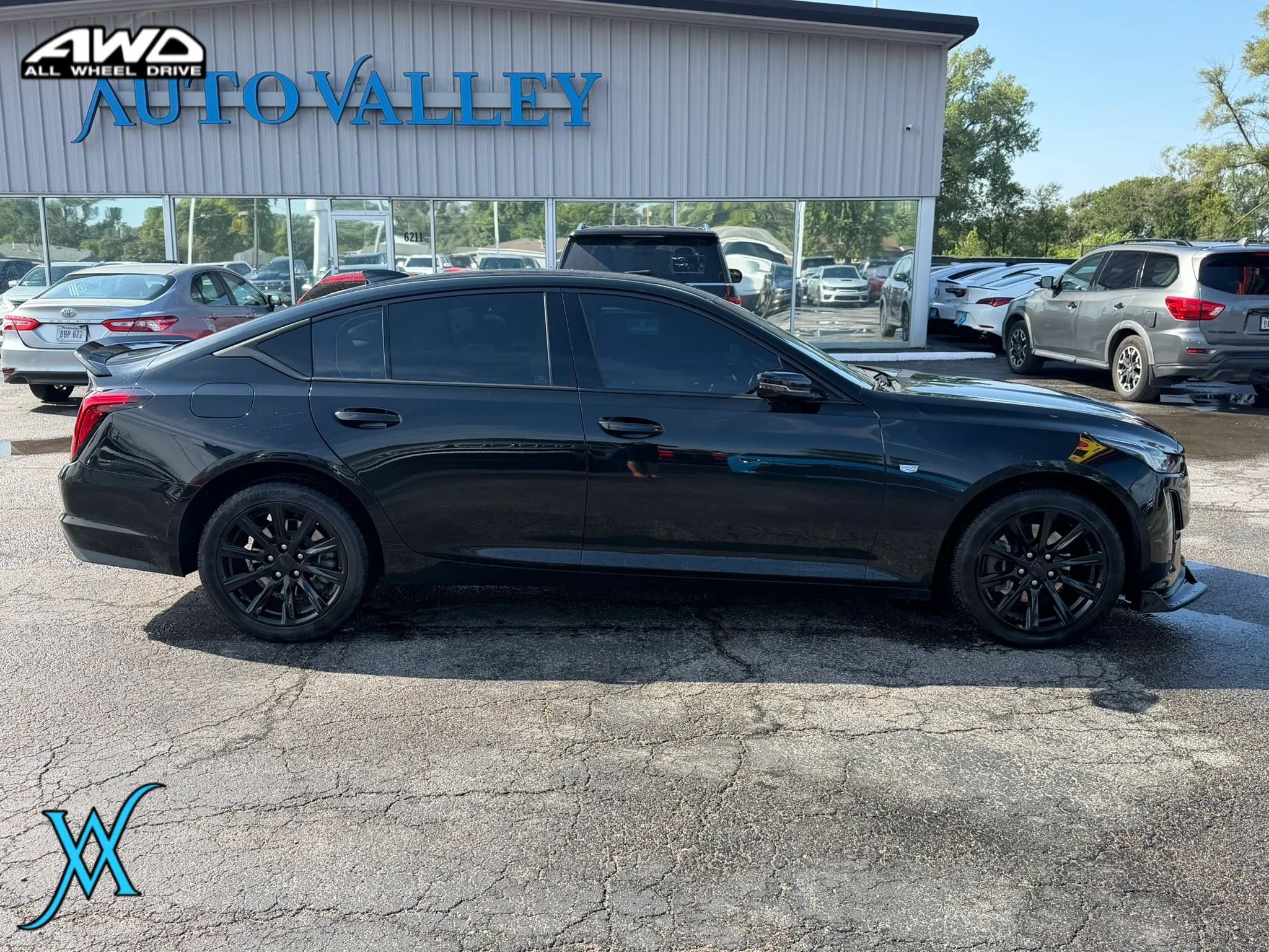 Used 2023 Cadillac CT5 Luxury w/ Cold Weather Package AWD/4WD image 8