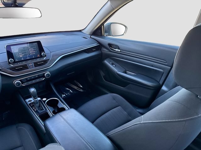 Used 2024 Nissan Altima 2.5 SV FWD image 21