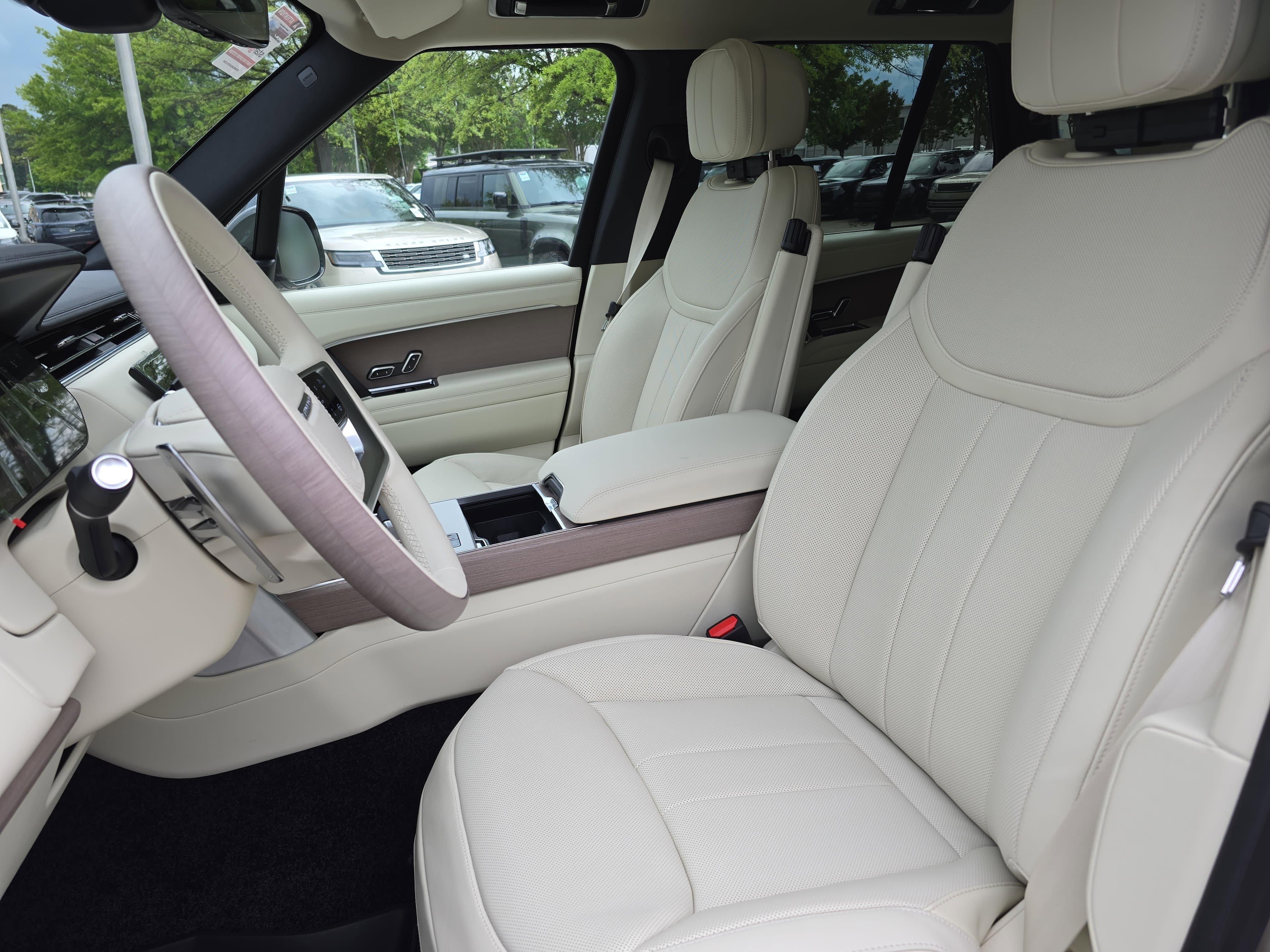 New 2026 Land Rover Range Rover SE AWD/4WD image 15
