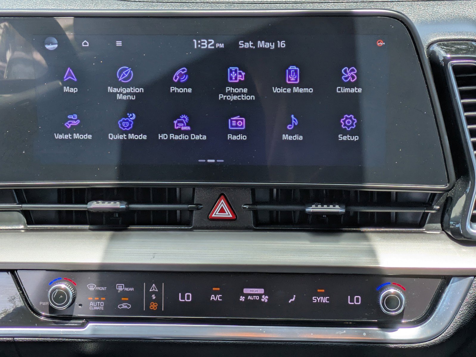 Certified 2024 Kia Sportage EX FWD image 15