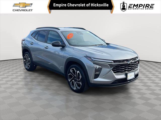 Used 2025 Chevrolet Trax RS w/ Driver Confidence Package