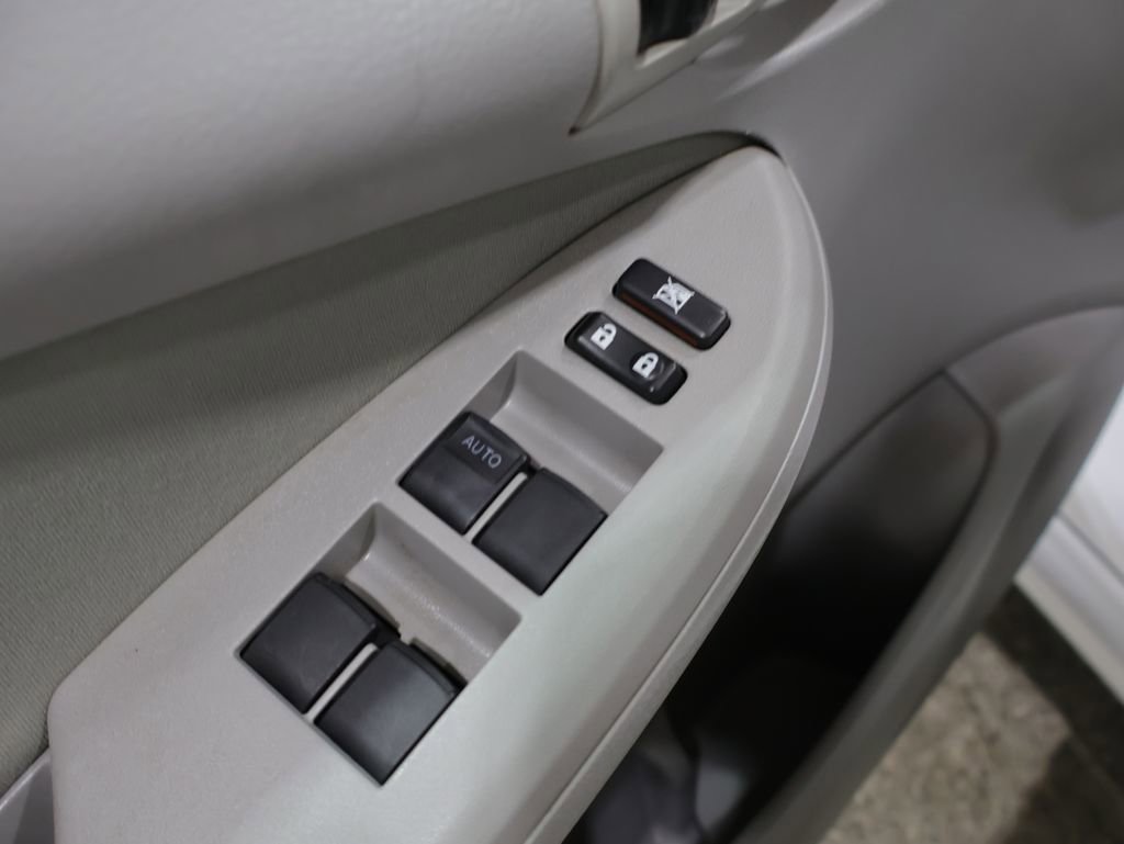 Used 2009 Toyota Corolla LE image 13