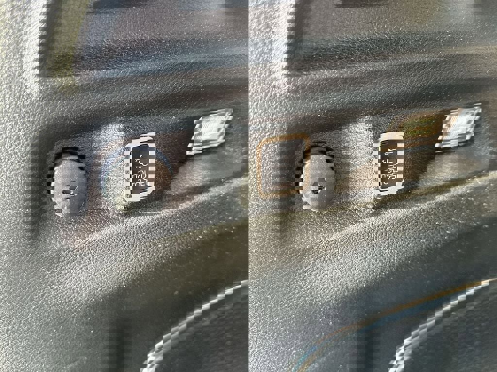 Used 2021 Jeep Grand Cherokee L Limited w/ Trailer Tow Group (B) AWD/4WD image 19