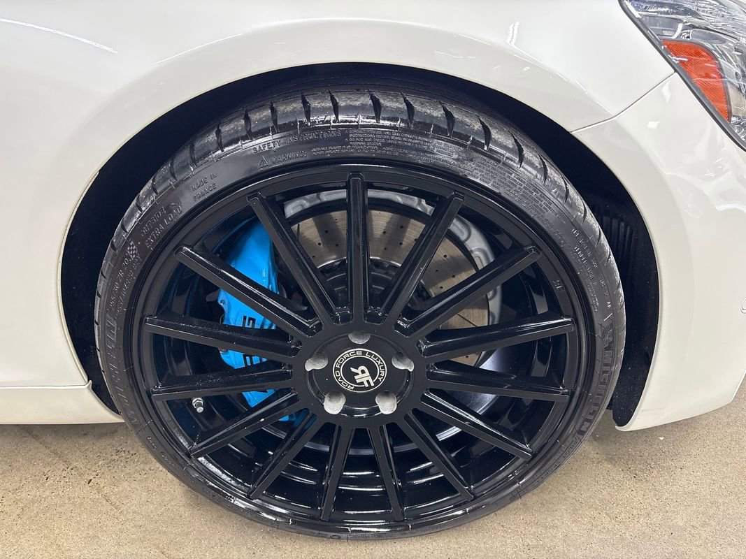 Used 2018 Mercedes-Benz AMG GT Roadster w/ Lane Tracking Package image 32