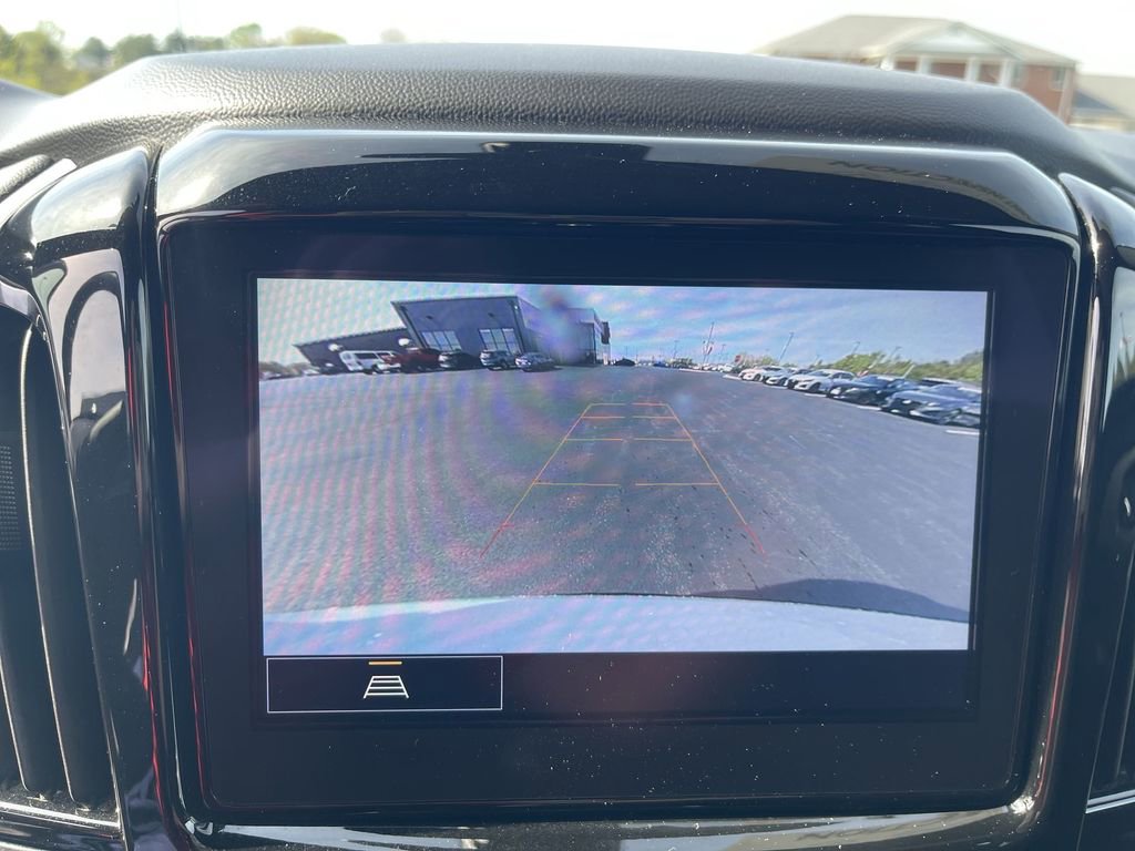 Used 2023 Chevrolet Traverse LT image 17