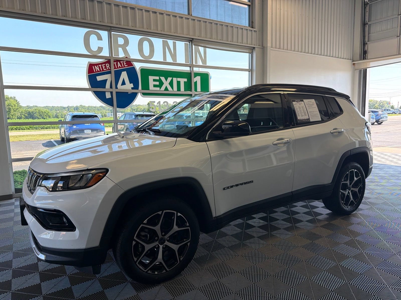 Used 2026 Jeep Compass Limited AWD/4WD image 3