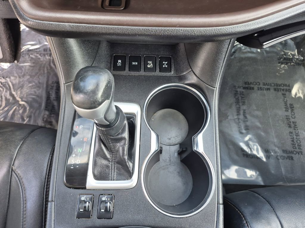 Used 2018 Toyota Highlander XLE image 10