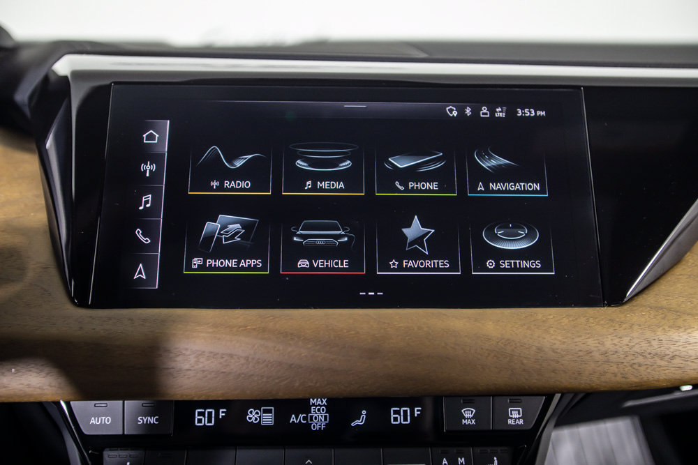 Used 2023 Audi e-tron GT Premium Plus AWD/4WD image 31