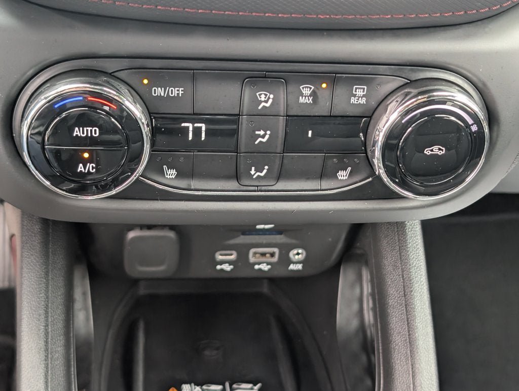 Used 2022 Chevrolet TrailBlazer RS w/ Sun and Liftgate Package FWD image 22