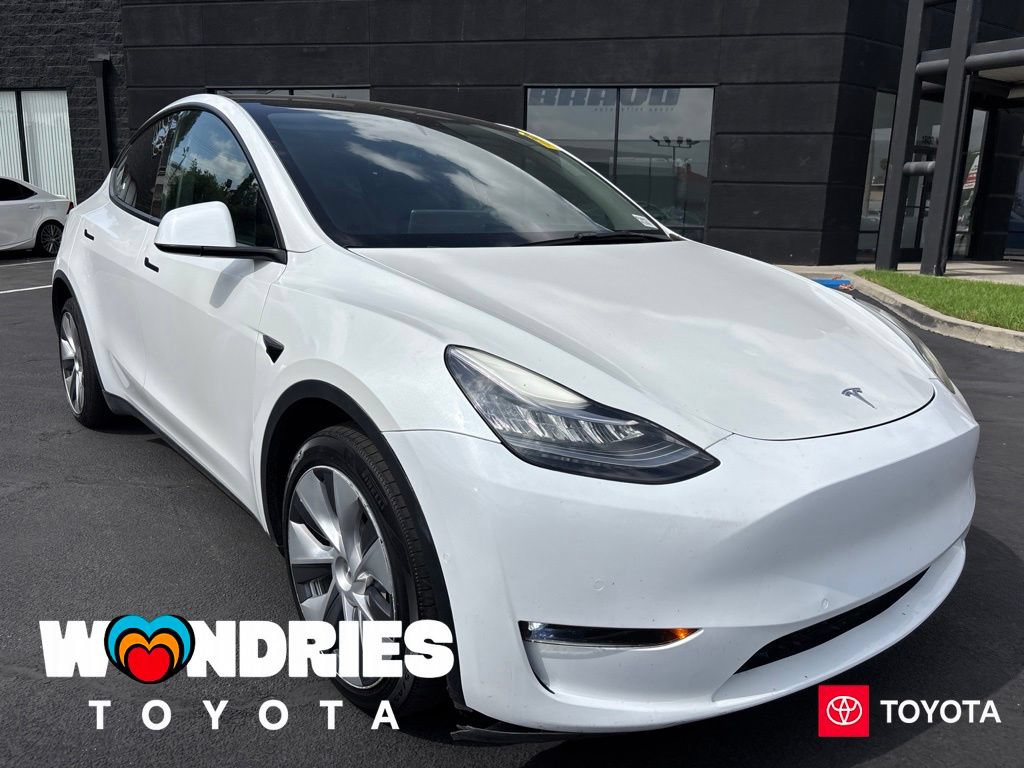 Used 2021 Tesla Model Y Long Range AWD/4WD image 1